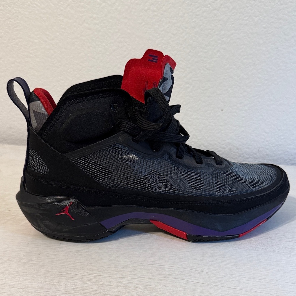 Jordan Kids Black and Red Sneakers